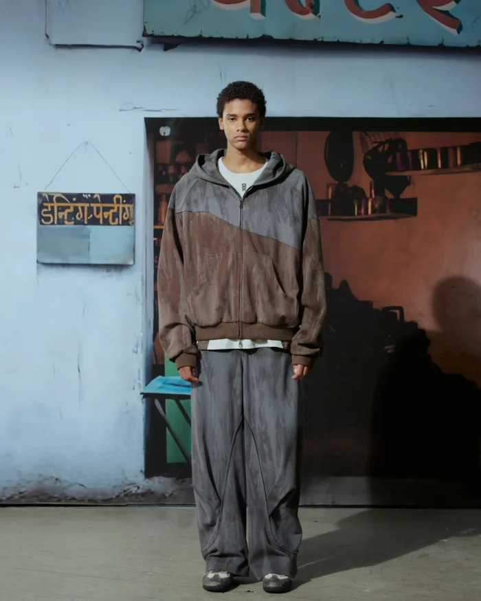 “MUD” ASYMMETRICA L ZIP  SWEATER