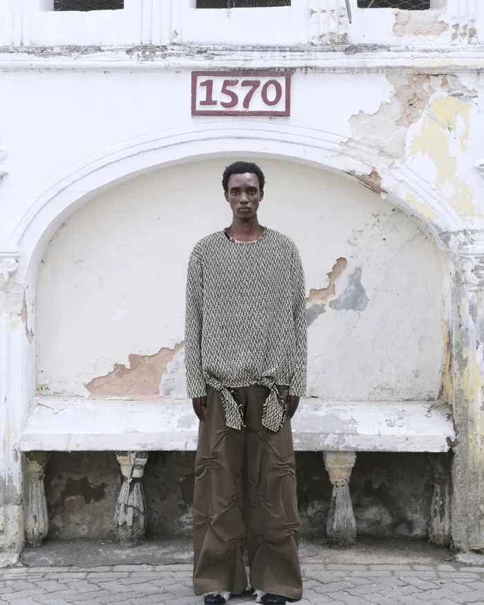 GREY SELF-TIE WOVEN SWEATER