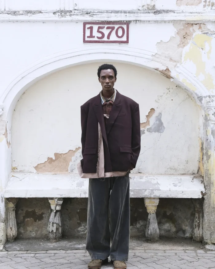 BURGUNDY LAYERED RIBBON WOOL SUIT