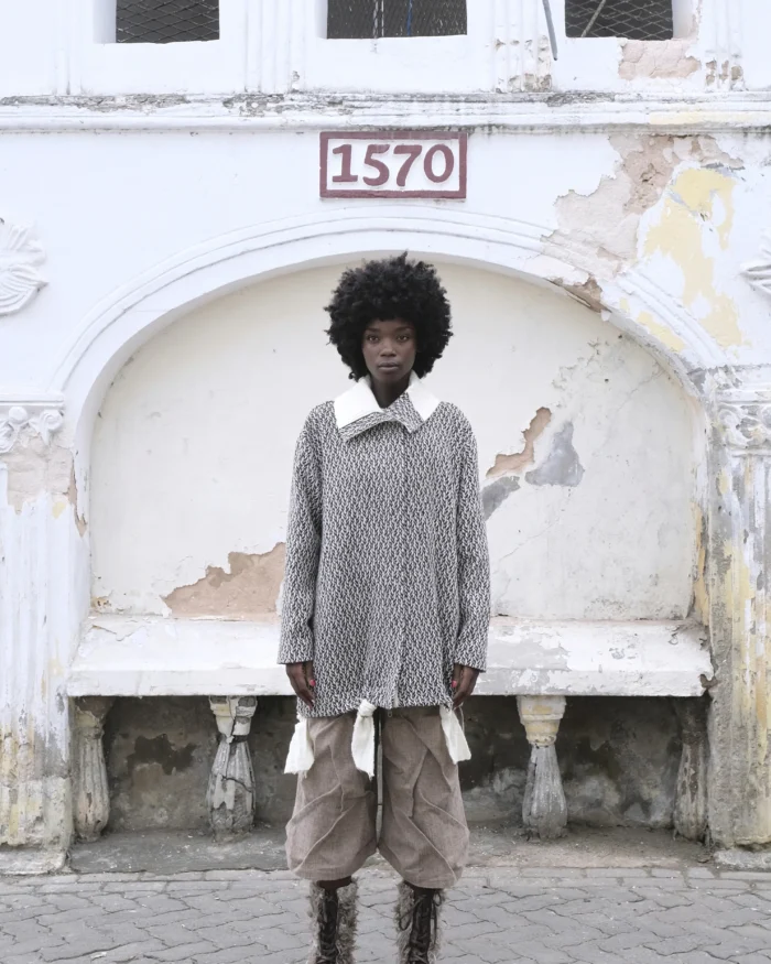 SELF-TIE SPREAD COLLAR WOVEN COAT