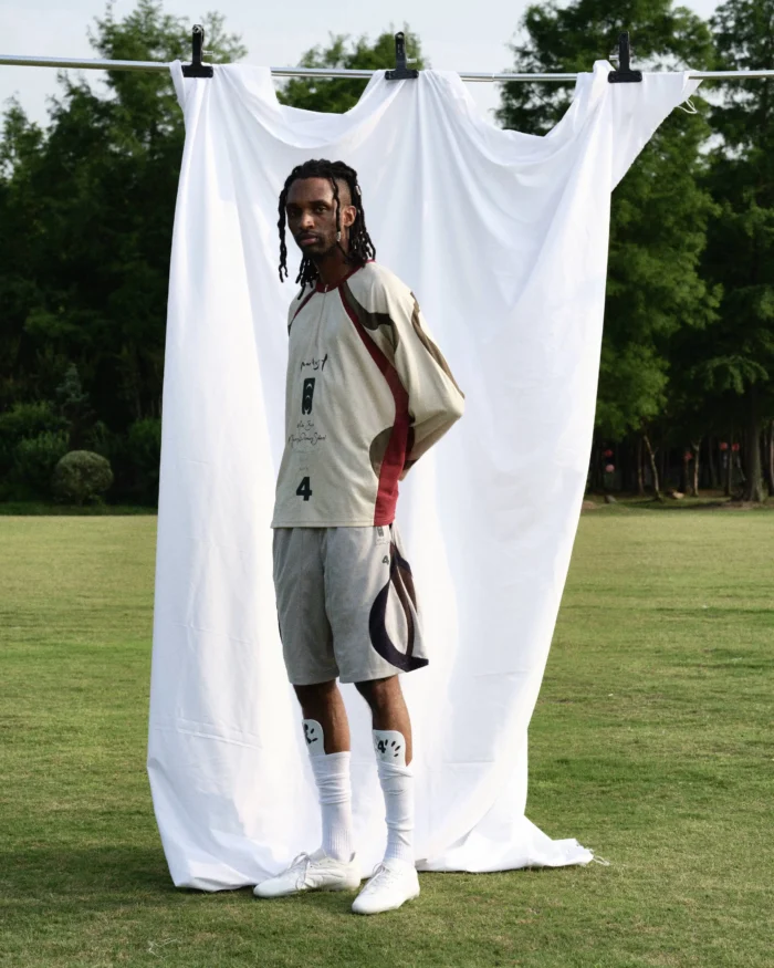 “YOUNG POWER PROJECT”CUT-OUT  HALF-ZIP JERSEY