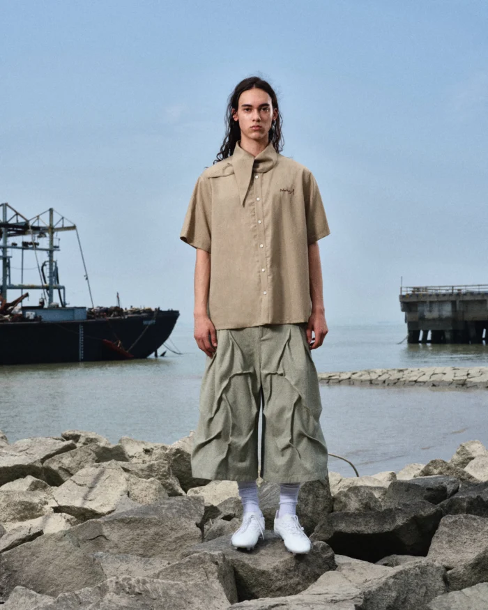 SELF-TIE COLLAR SHORT SLEEVE SHIRT